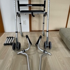 介護用品　歩行器の画像