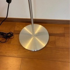 ⭐️格安⭐️IKEAのおしゃれなフロアライト⭐️の画像