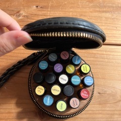 doTERRA アロマポーチの画像