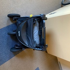 アップリカ　3輪ベビーカーの画像