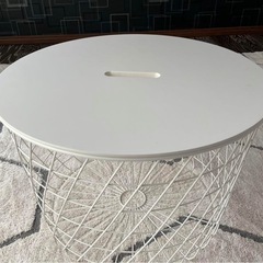 IKEA ワイヤーバスケット　テーブルの画像