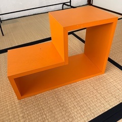 オレンジ　棚の画像