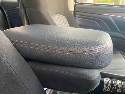 MADLYS デリカD5 BIGアームレスト VS