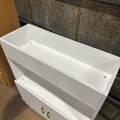 収納棚の画像