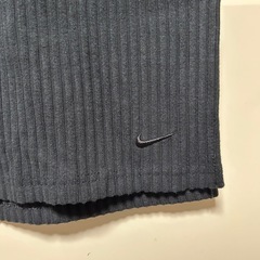 Nike スリットスカート　Sの画像