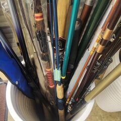 ＊１本＊４００～１０００円・中古品・昔の釣り具・投げ竿・磯竿・のべ竿・へら竿・ロッドケースなど　の画像