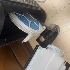 SHARP　加湿空気清浄機［適用畳数：23畳/最大適用畳数 （加湿）：17畳/PM2.5対応］グレー系KI- RS50-H［適用数：23畳/最大適用数（加湿）： 17畳/PM2.5対応］の画像
