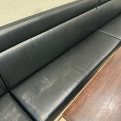 飲食店テーブルセットの画像