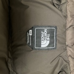 THE NORTH FACE ヌプシ 700 ブラウン ダウンベストの画像