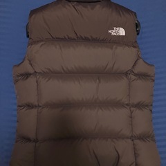 THE NORTH FACE ヌプシ 700 ブラウン ダウンベストの画像