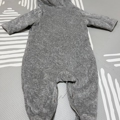 70cm babyGap フード付きアウターの画像