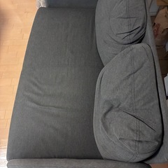 【引き取り限定】2人かけソファーの画像