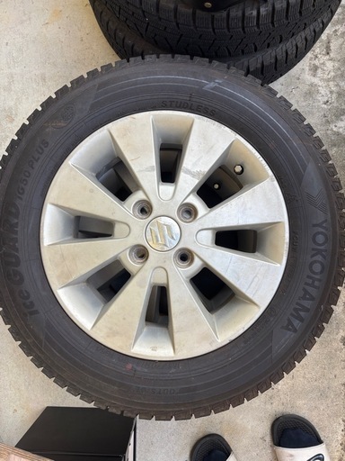 スズキ純正ホイール 
溝あり