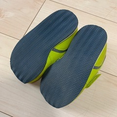 ニューバランス　スニーカー　14センチ　の画像