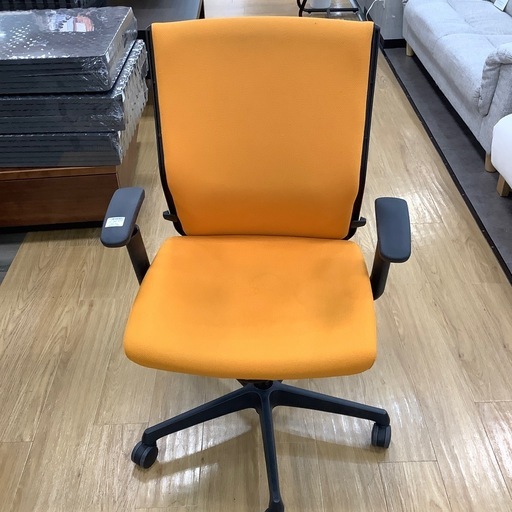【軽トラ無料貸し出し！配送可！】オカムラ　デスクチェア入荷しました！