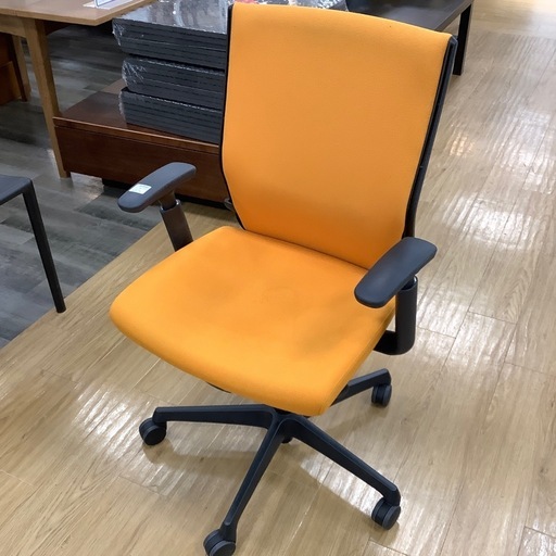 【軽トラ無料貸し出し！配送可！】オカムラ　デスクチェア入荷しました！