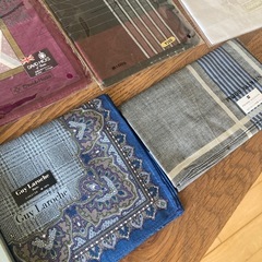 【最終値下げしました】　メンズ 　ハンカチ　まとめ　9枚の画像