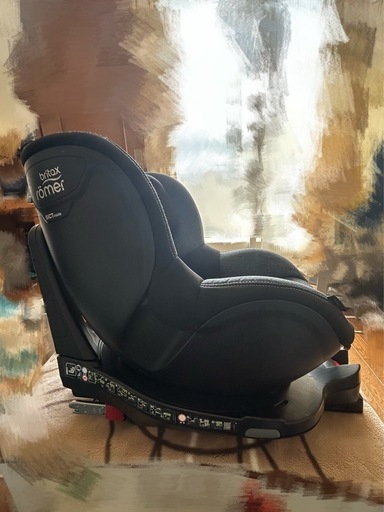 Britax Römer DUALFIX i-SIZE チャイルドシート (決定しました)