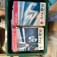 鉄道、バス好きな方  鉄道雑誌 カレンダー 時刻表等の画像