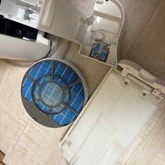 シャープ　SHARP 空気清浄機　KC-F70の画像