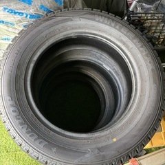 DUNLOP WINTER MAXX WM02 195/65R15 15インチ スタッドレス 4本 24年製 バリ溝 プリウス カローラツーリング ヴォクシー セレナ等の画像