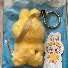 ラブブ LABUBU イニシャル 「 P 」の画像