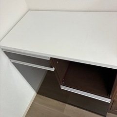 キッチン収納　収納棚の画像