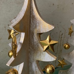 ナチュラルなクリスマスツリーの画像