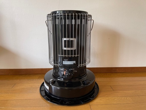 【値下げしました】トヨトミ石油ストーブKS-67H （2021年製）黒