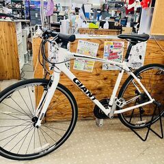 Giant ESCAPE RX3 クロスバイクの画像