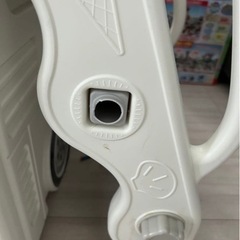 大型　遊具　バス　滑り台の画像