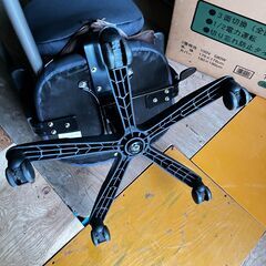 エレコム コンピュータチェア CCH-M001 ABK/M001ALG 座布団付きの画像