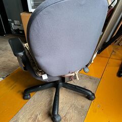 エレコム コンピュータチェア CCH-M001 ABK/M001ALG 座布団付きの画像