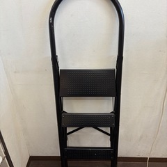 折りたたみ式三脚
の画像