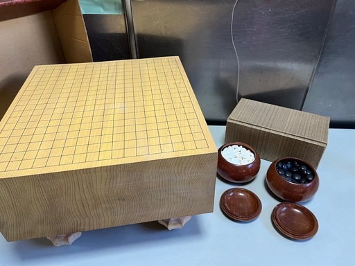 囲碁 碁盤 新榧 脚付盤 六寸 60号 板目 天地柾目盤 厚み17.8cm