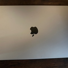 Apple MacBook Pro 16インチ M3Pro シルバー 本体の画像