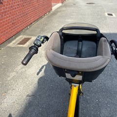 BRIDGESTONE イエロー 電動アシスト自転車 チャイルドシート3人乗り の画像