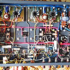 柔らかな音色を楽しめるCV1075PPホームメイドアンプの画像