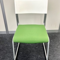 【問い合わせ多数の為、受付終了しました】椅子　スチール製の画像