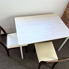 美品！2人用ダイニングセット テーブル＆椅子2脚 幅100cm×70cm×高70cm ホワイトの画像