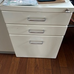 事務テーブルの画像
