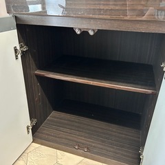 食器棚
の画像