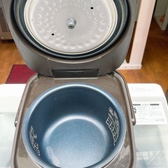 アイリスオーヤマ　炊飯器　3合 中古の画像