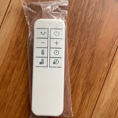 ファンヒーター 白 リモコン付き 美品①の画像