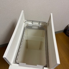 ペダル式ゴミ箱 KEYUCA の画像