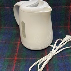 【ニトリ】電気ケトル SN-3228(WH) 1.2 ホワイト 湯沸かし 電気 ニトリ ケトル ポット キッチン 電気ケトルの画像