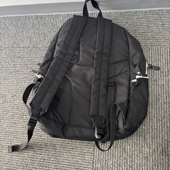adidas  リュックの画像