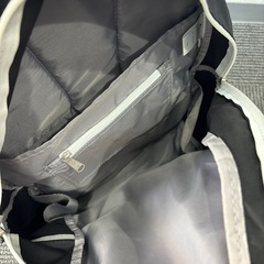 adidas  リュックの画像