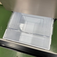 69○送料設置無料　25年製　HITACHI 大型冷蔵庫　265L  の画像