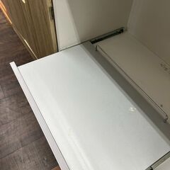 家具	【リユ-スのサカイ広島石内店】ジモティ割！３枚扉食器棚/クリ-ニング済み/HG-7520/広島市 家具　佐伯区 家具　南区 家具　西区 家具　東区 家具　中区 家具　安佐南区 家具　安佐北区 家具　安芸区 家具　府中町 家具　海田町 家具　熊野町 家具　坂町 家具　廿日市市 家具																		 																			の画像